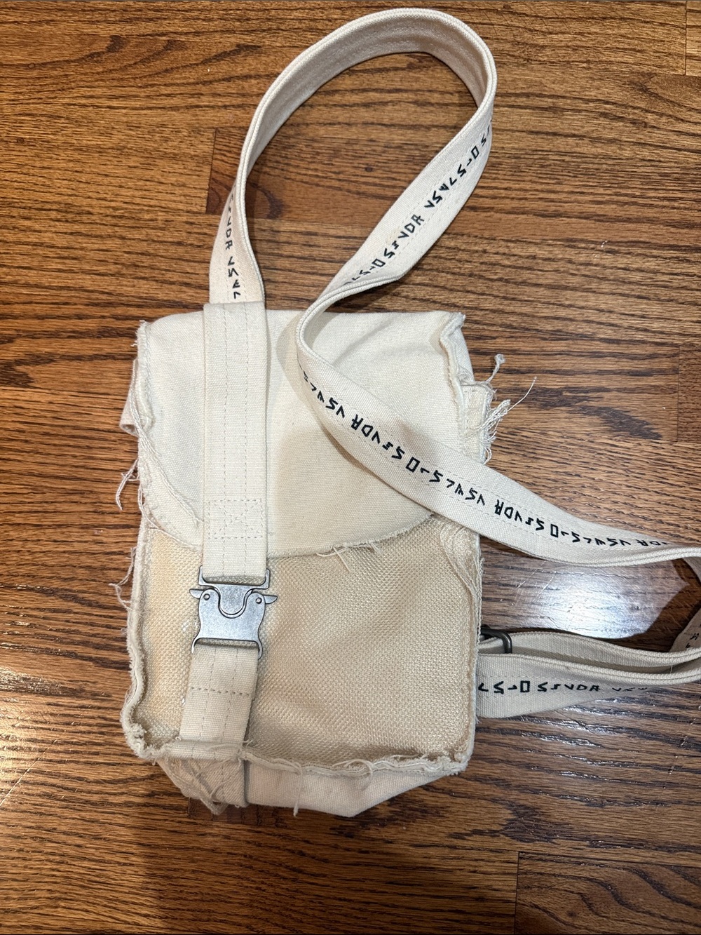 Star Wars Cream Canvas Satchel like Rey purchased from Galaxy’s Edge